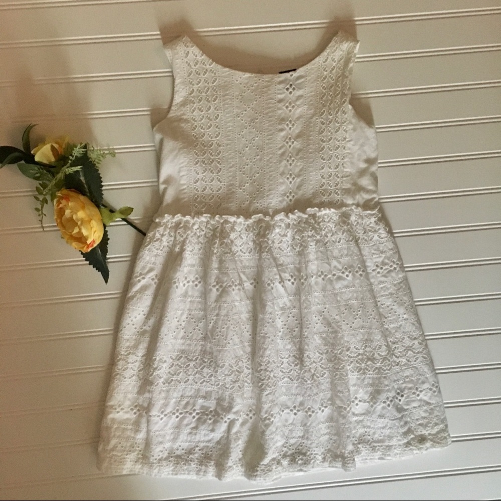 Girls Gap Eyelet Sleeveless White Dress